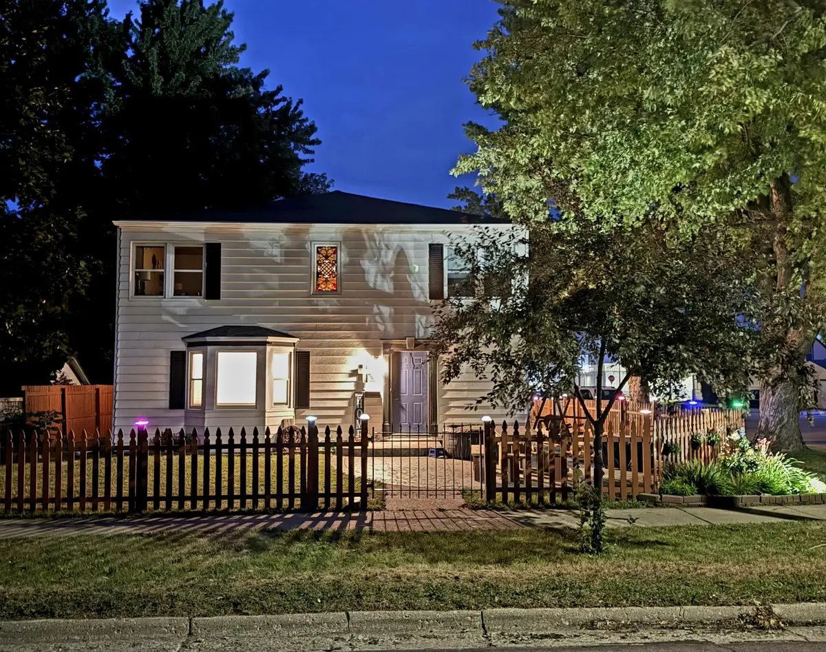 401 W Main Street, Pipestone, MN 56164 - #1
