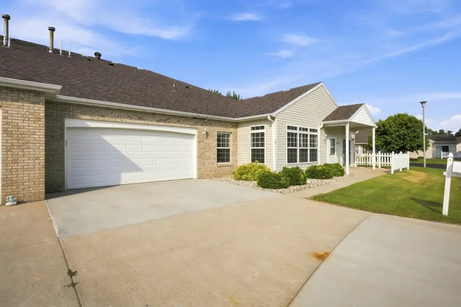 5319 University Drive S #A, Fargo, ND 58104 - #2