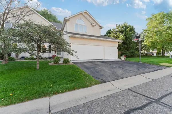 1517 Deerwood Bend, Eagan, MN 55122