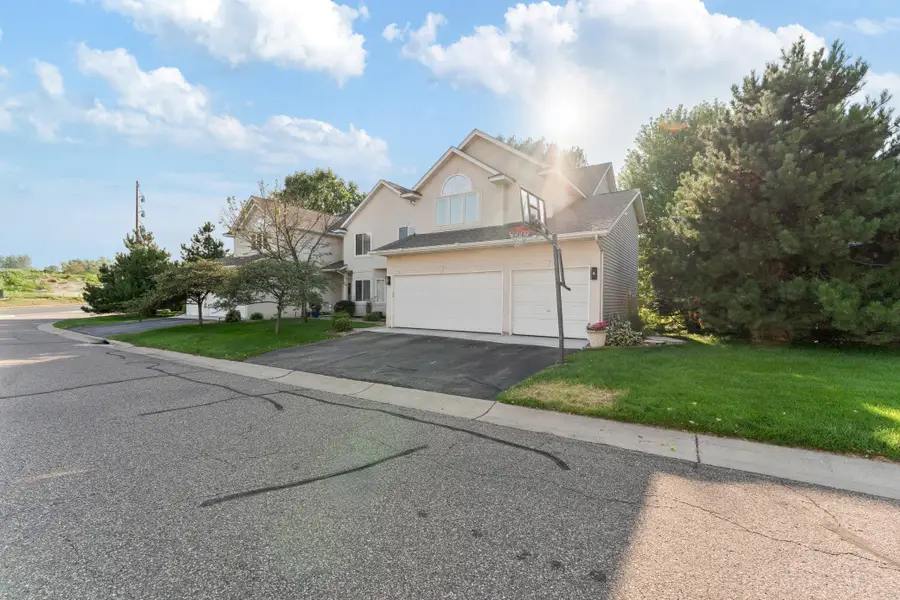 1517 Deerwood Bend, Eagan, MN 55122 - #2
