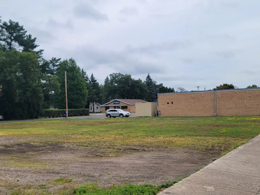 608 Main Street W, Isle, MN 56342 - #3