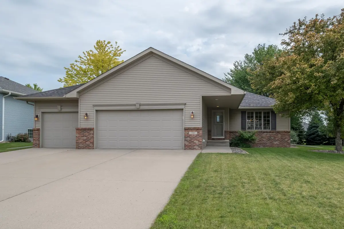 240 Grovebrook Circle, Mankato, MN 56001 - #1