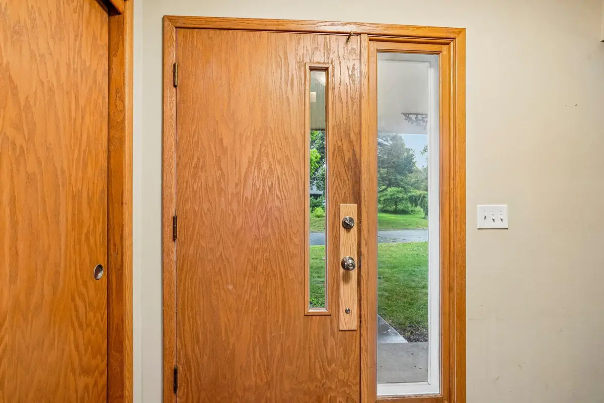 1525 Saint Croix Circle, Golden Valley, MN 55422 - #1