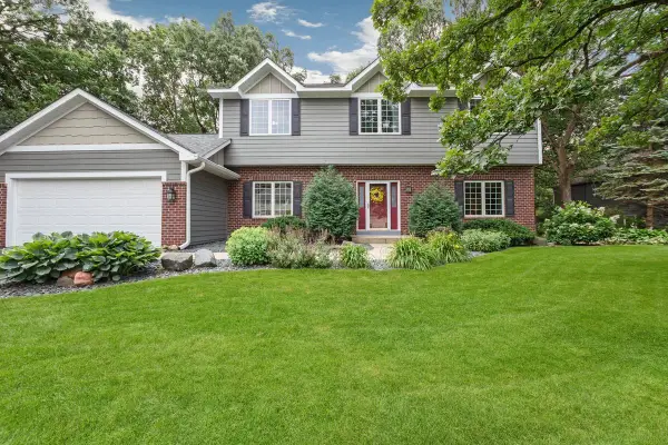 4150 137th Street W, Rosemount, MN 55068