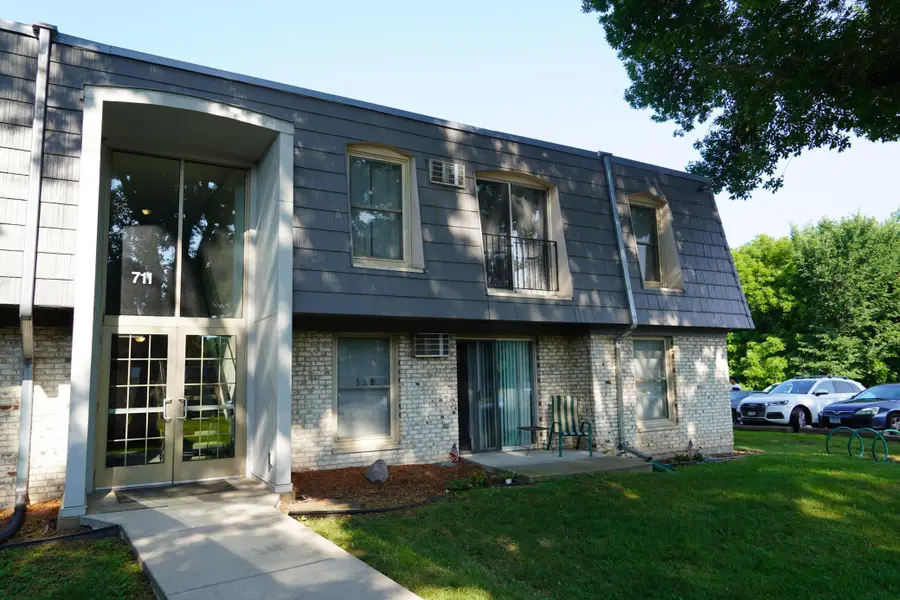 711 11th Avenue S #1, Hopkins, MN 55343 - #2