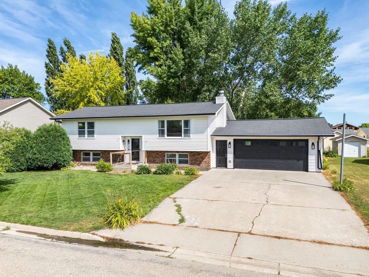 511 4th Avenue Ne, Crookston, MN 56716 - #1