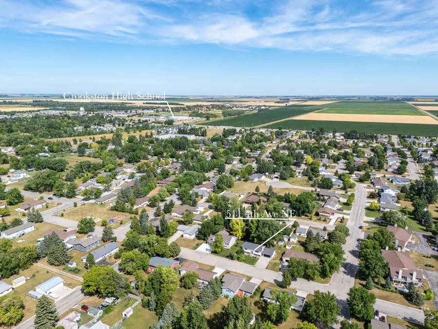 511 4th Avenue Ne, Crookston, MN 56716 - #2