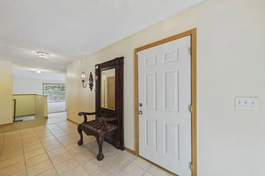 182 Emerson Avenue E, West Saint Paul, MN 55118 - #3