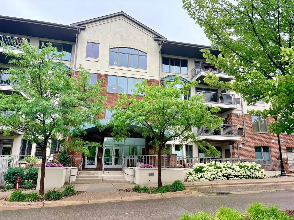 5275 Grandview Square #3106, Edina, MN 55436 - #1