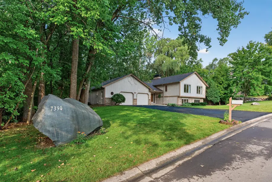 7390 130th Street W, Apple Valley, MN 55124 - #2