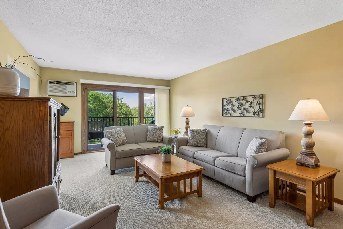 2700 Oxford Street N #140, Roseville, MN 55113 - #1