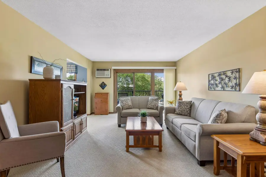 2700 Oxford Street N #140, Roseville, MN 55113 - #2