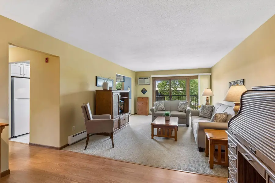 2700 Oxford Street N #140, Roseville, MN 55113 - #3