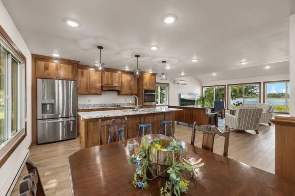 969 Hamlet Drive N, Avon, MN 56310