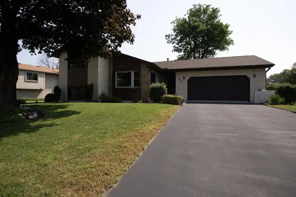 8016 Idaho Circle N, Brooklyn Park, MN 55445