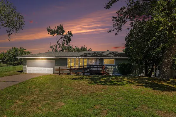 217 Dawn Avenue, Shoreview, MN 55126