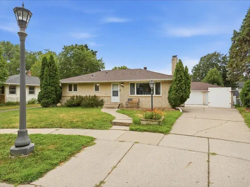 2226 Cardinal Place, Saint Paul, MN 55119 - #1