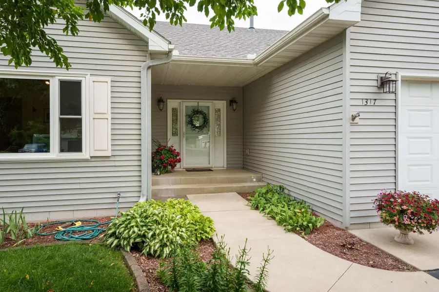 1317 7th Street N, Cannon Falls, MN 55009 - #3
