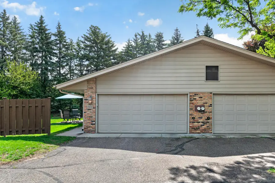 9601 Lonsdale Circle, Hopkins, MN 55305 - #2