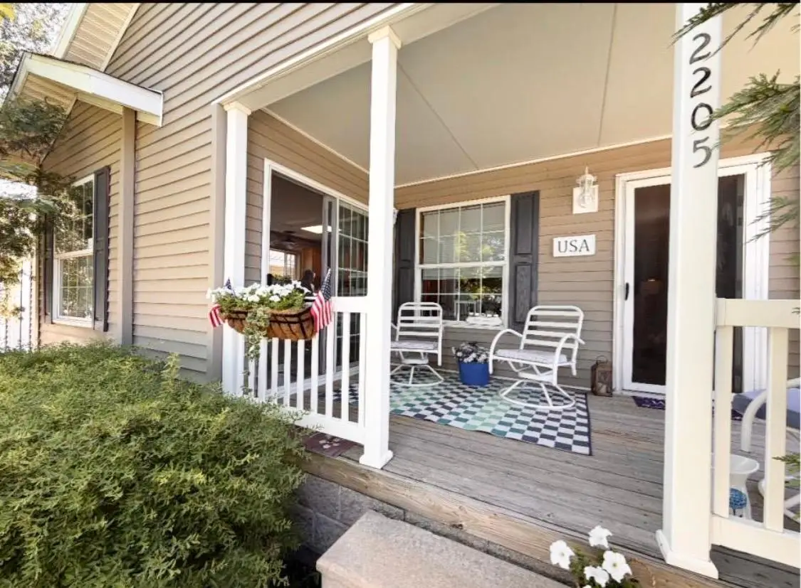 2205 Nightingale Avenue Nw, Stewartville, MN 55976 - #1