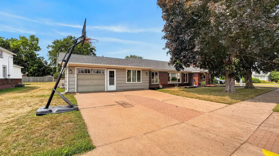 305 7th Street Sw, Pine City, MN 55063 - #2
