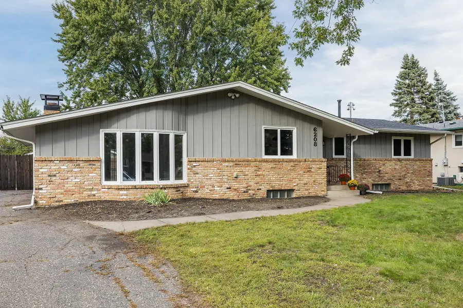 6208 81st Avenue N, Brooklyn Park, MN 55443 - #2