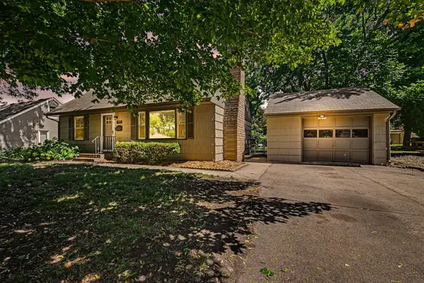 8439 Colfax Avenue S, Bloomington, MN 55420