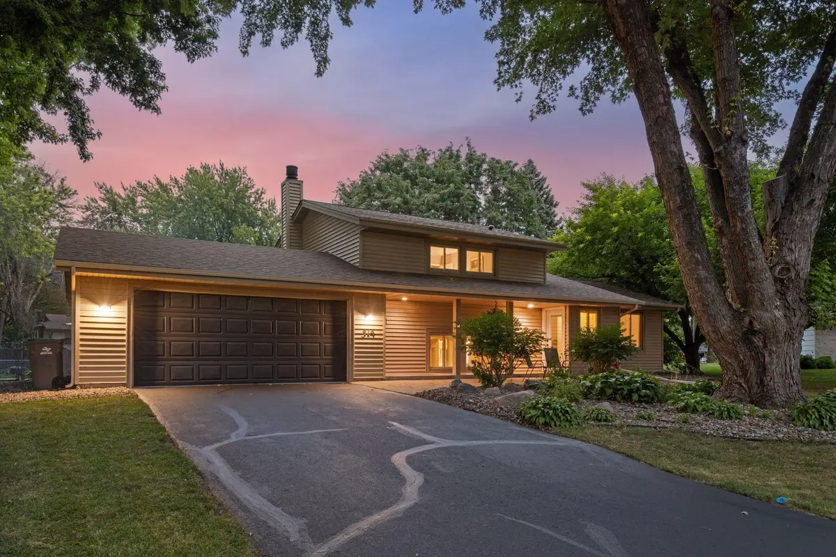 514 Laredo Lane, Chanhassen, MN 55317 - #1