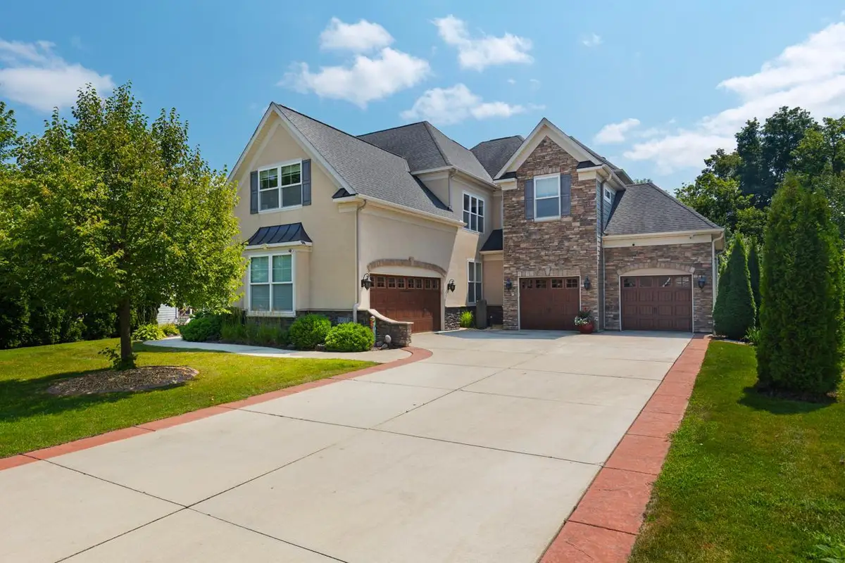10033 Frederick Place, Eden Prairie, MN 55347 - #1