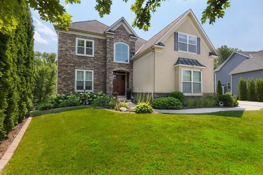 10033 Frederick Place, Eden Prairie, MN 55347 - #2