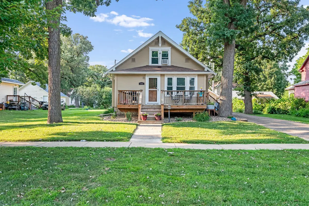312 W 2nd Street, Blue Earth, MN 56013 - #1