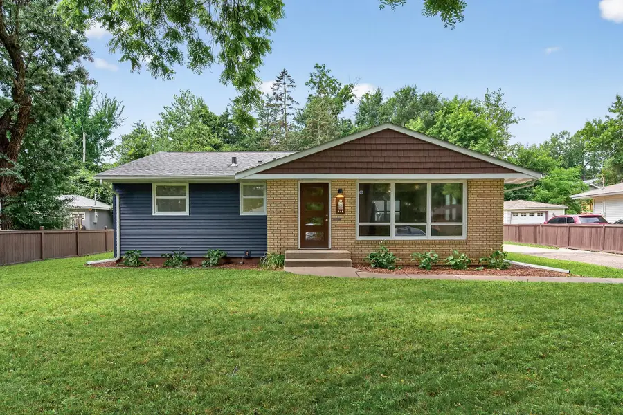 509 Indiana Avenue N, Golden Valley, MN 55422 - #2