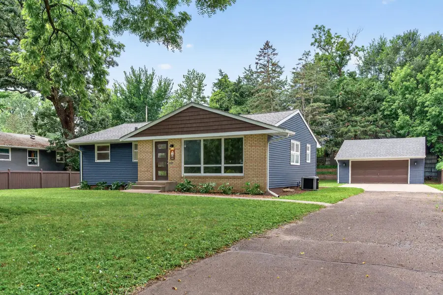 509 Indiana Avenue N, Golden Valley, MN 55422 - #3