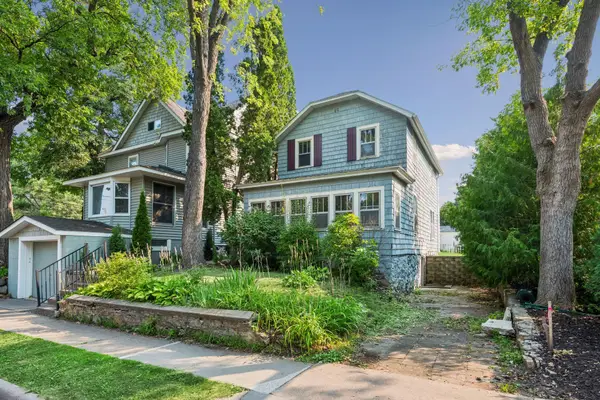 111 1st Street, Excelsior, MN 55331