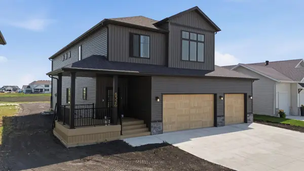 8326 61st Street S, Horace, ND 58047