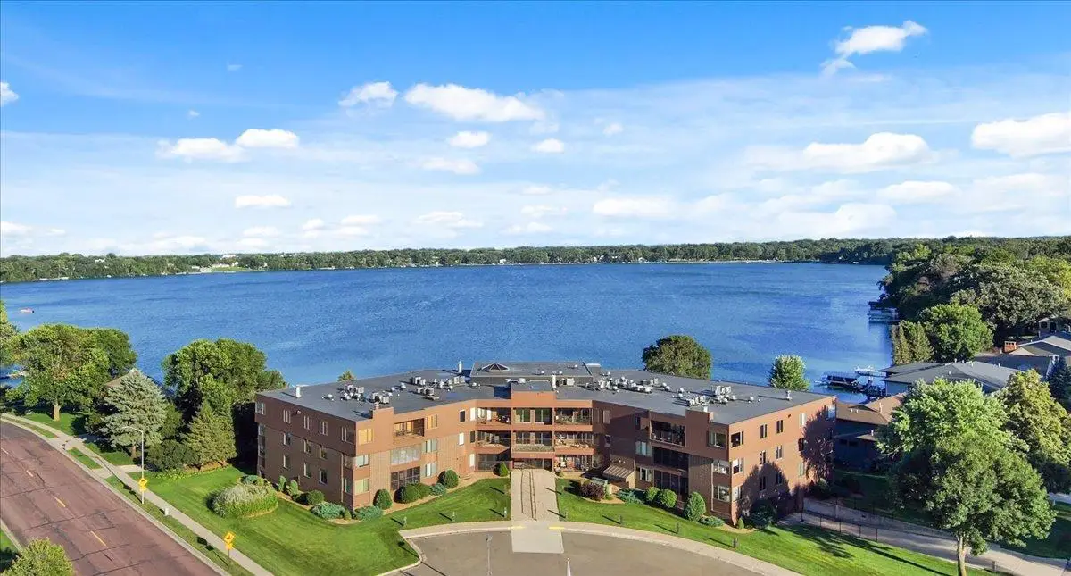 601 Shoreacres Drive #107, Fairmont, MN 56031 - #1