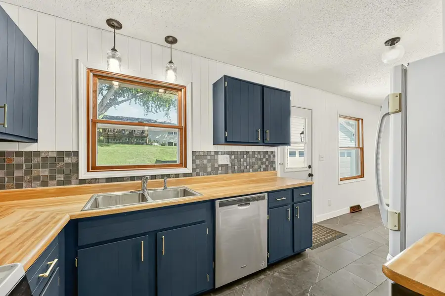 709 37th Street Sw, Rochester, MN 55902 - #3