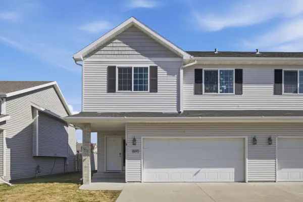 1590 35th Avenue S, Moorhead, MN 56560