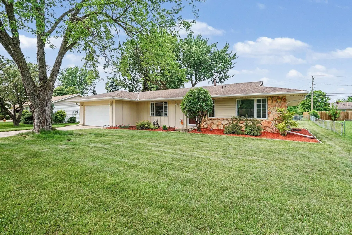 981 Oriole Drive, Apple Valley, MN 55124 - #1