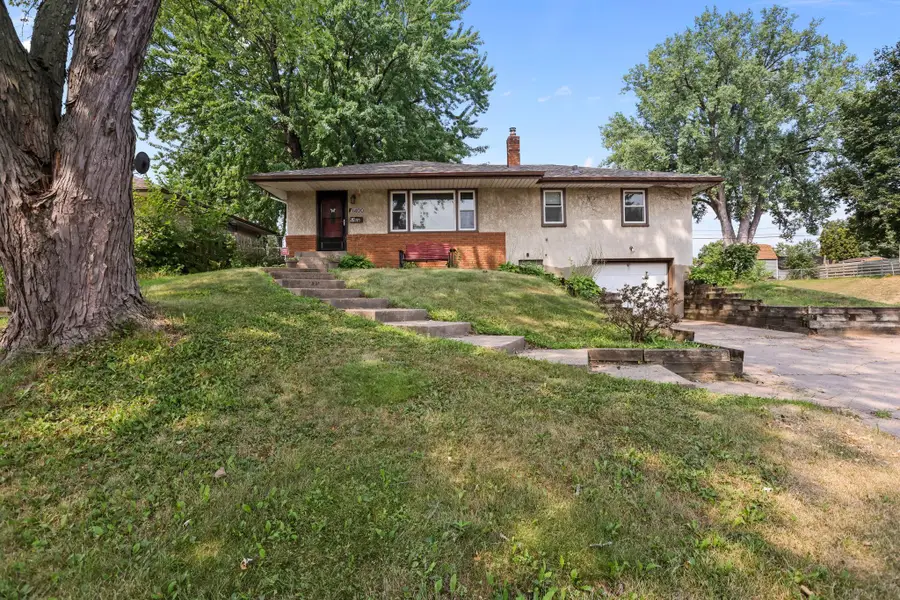 1400 7th Avenue S, South Saint Paul, MN 55075 - #2
