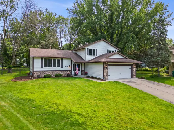 8233 Nevada Circle, Bloomington, MN 55438