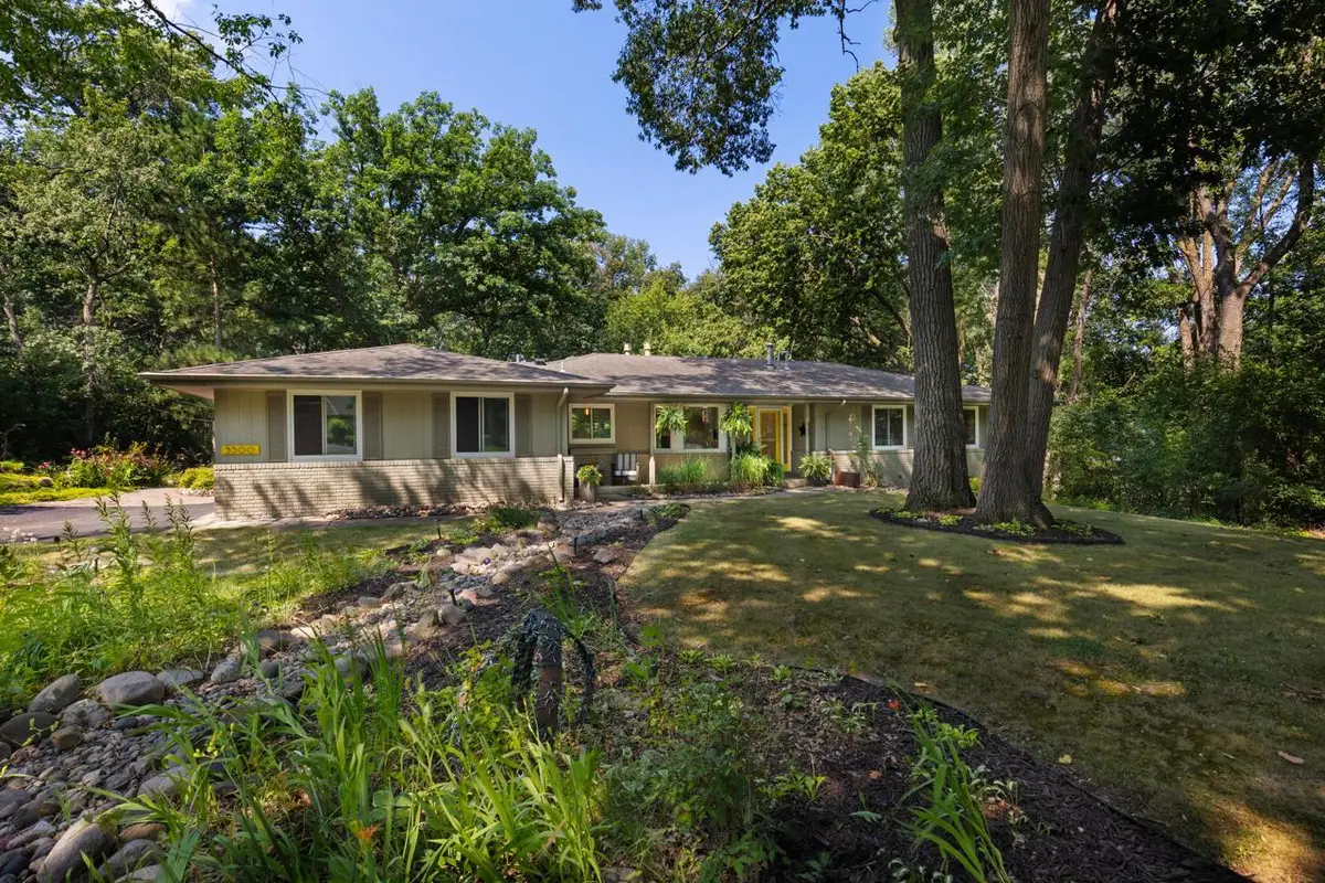 5500 Northwood Ridge, Bloomington, MN 55437 - #1