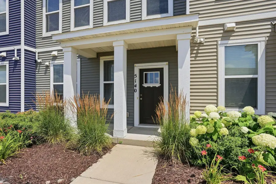 5140 Hampton Street Ne, Prior Lake, MN 55372 - #3