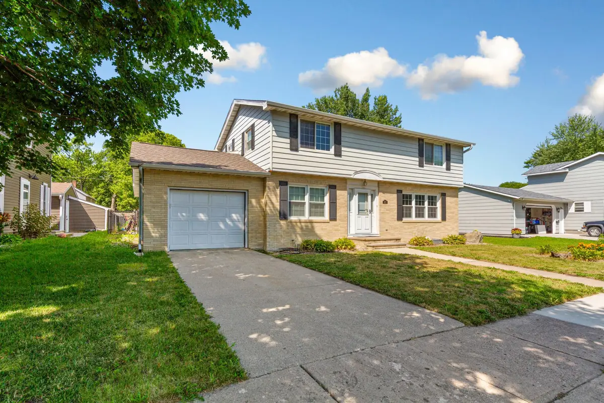403 E Adams Street, Arlington, MN 55307 - #1