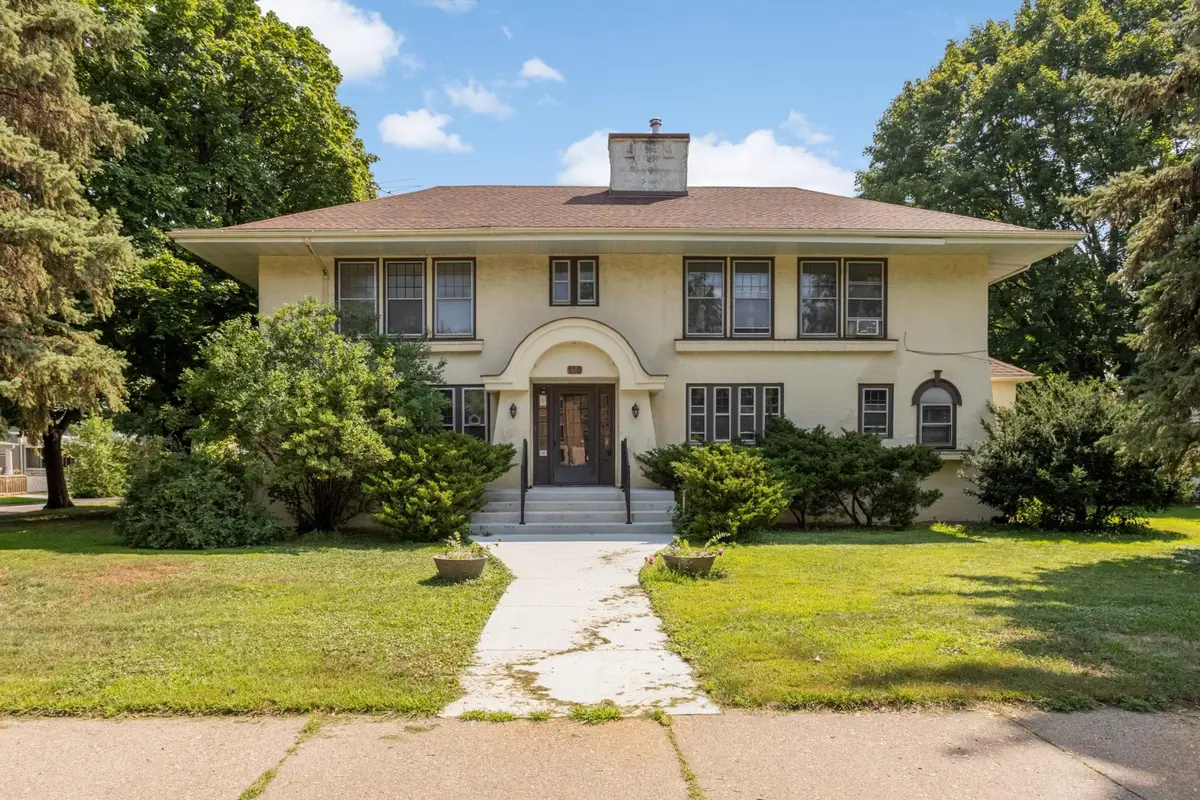 116 Lexington Parkway N, Saint Paul, MN 55104 - #1