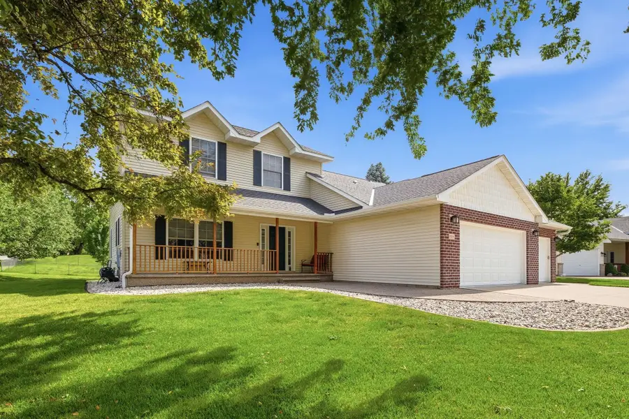 955 Park Drive, Belle Plaine, MN 56011 - #2