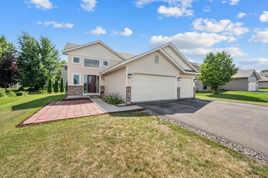 526 Hackney Avenue, Shakopee, MN 55379 - #2