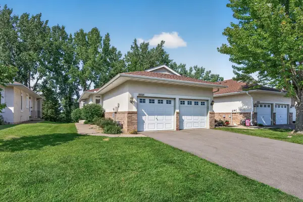 8808 Preserve Trail, Savage, MN 55378