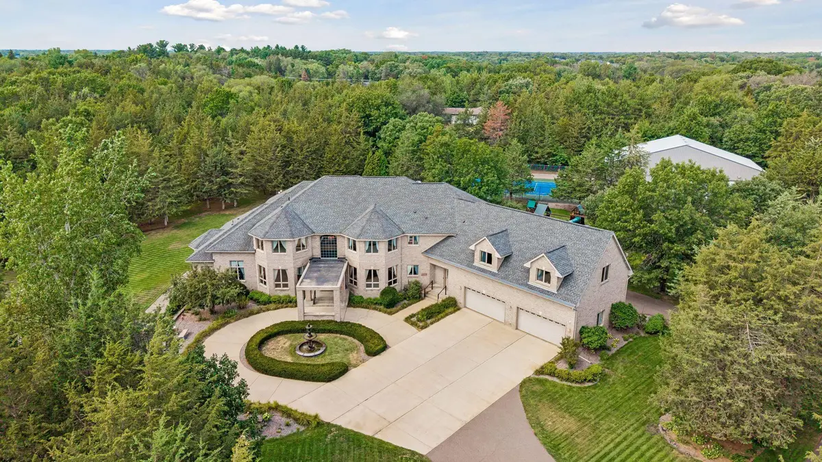 16300 Valley Drive Nw, Andover, MN 55304 - #1