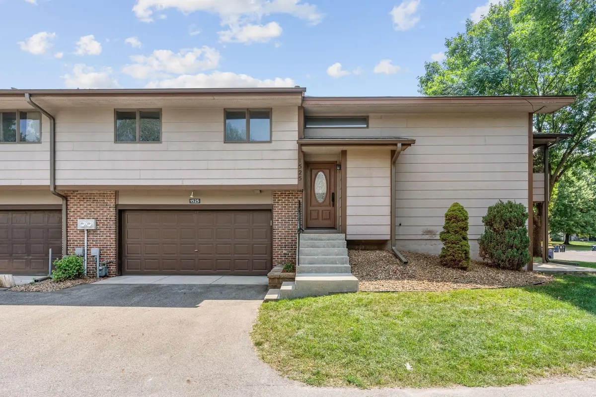 1525 Pheasantwood Trail, Northfield, MN 55057 - #1